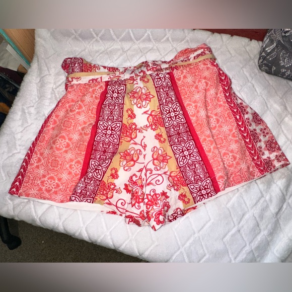 🌸♥️💕Cute lined flowing shorts with pockets - Picture 3 of 7